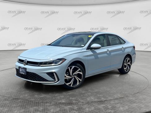 Certified 2025 Volkswagen Jetta SEL FWD image 3