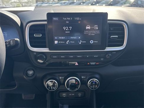 Certified 2025 Hyundai Venue SEL image 22