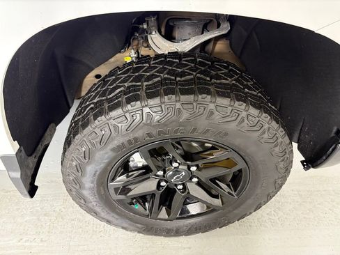 Used 2024 Chevrolet Silverado 1500 Custom Trail Boss w/ LPO, Dark Essentials Package image 13