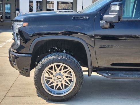 New 2026 Chevrolet Silverado 2500 LT w/ Trail Boss Package AWD/4WD image 10