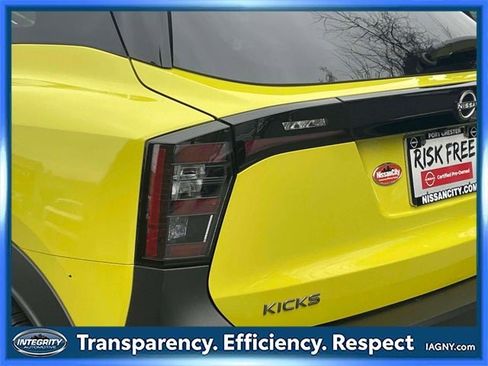 Certified 2025 Nissan Kicks SR image 11