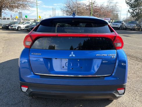 Used 2018 Mitsubishi Eclipse Cross ES FWD image 4