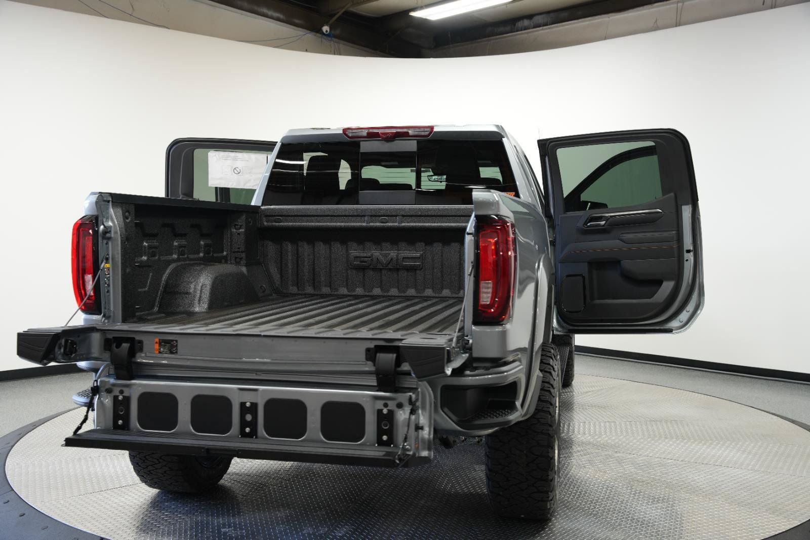 New 2026 GMC Sierra 1500 AT4 w/ AT4 Premium Package AWD/4WD image 13