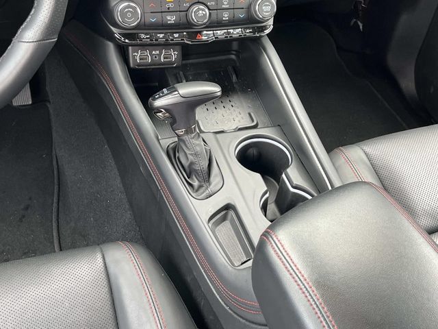 Used 2025 Dodge Durango GT AWD/4WD image 14