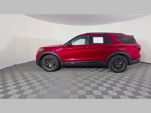 Used 2026 Ford Explorer ST-Line w/ ST-Line Street Pack RWD image 48