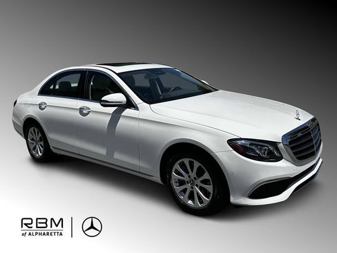 Used 2018 Mercedes-Benz E 300 image 1