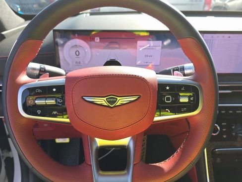 Used 2025 Genesis GV80 3.5T e-SC image 4