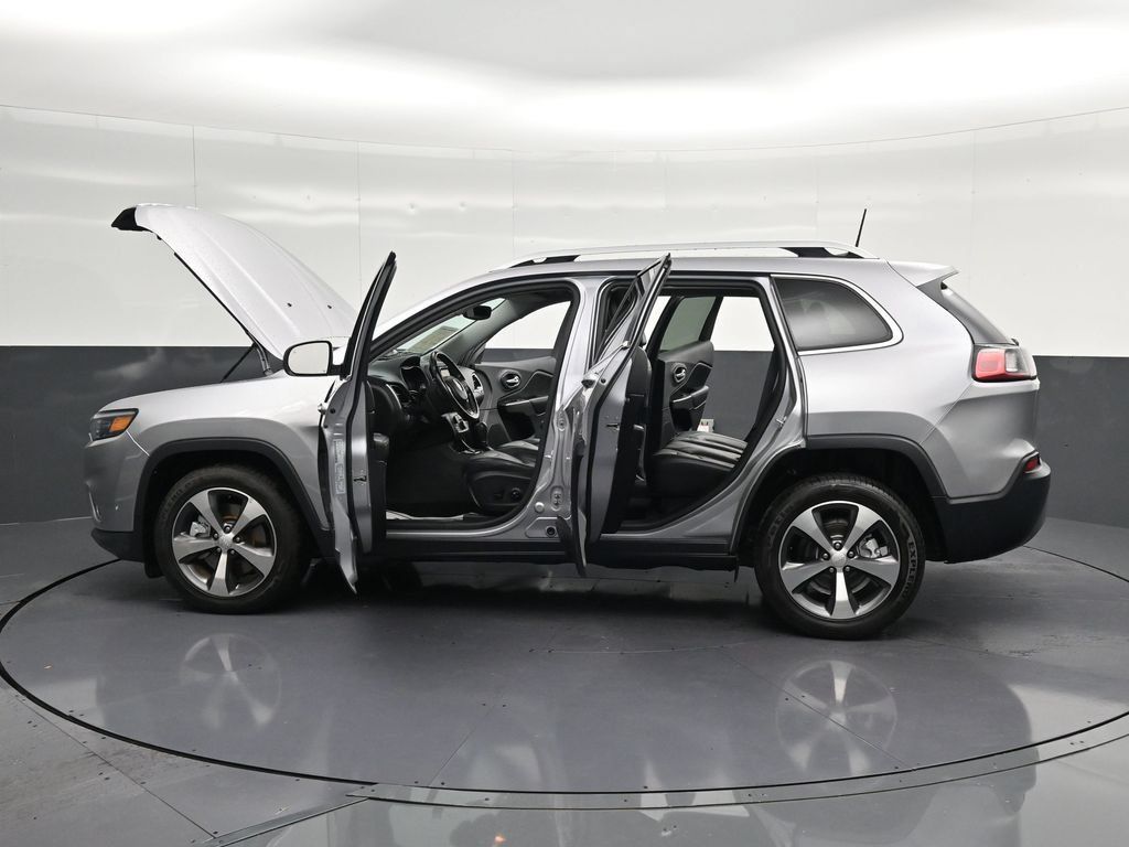 Used 2020 Jeep Cherokee Limited FWD image 41