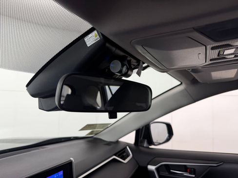 Certified 2025 Toyota RAV4 XLE w/ Convenience Package image 17