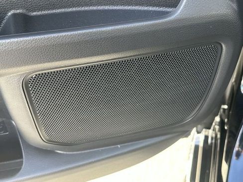 Used 2022 Toyota Sienna Platinum image 25