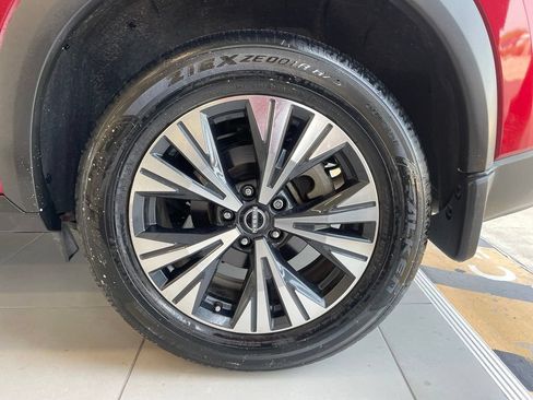 Used 2023 Nissan Rogue SV w/ SV Premium B Package FWD image 18
