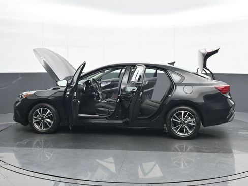 Used 2024 Kia Forte LXS w/ LXS Technology Package image 27