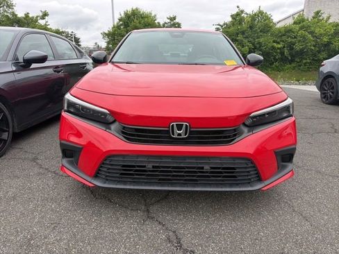 Used 2022 Honda Civic Sport image 2