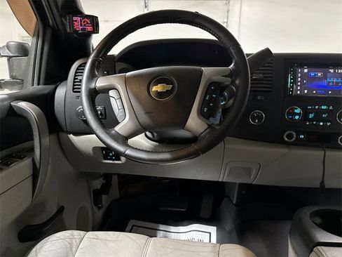 Used 2011 Chevrolet Silverado 3500 LT w/ Interior Plus Package image 19