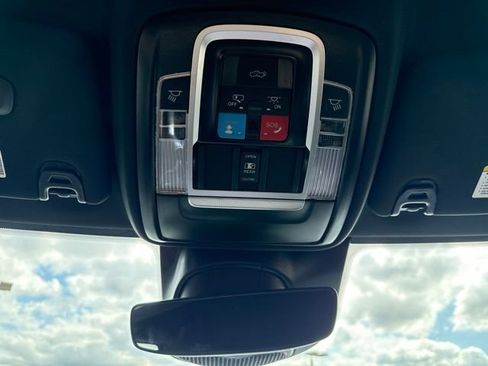New 2026 RAM 3500 Laramie AWD/4WD image 41