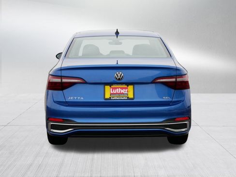 Used 2023 Volkswagen Jetta SEL image 6