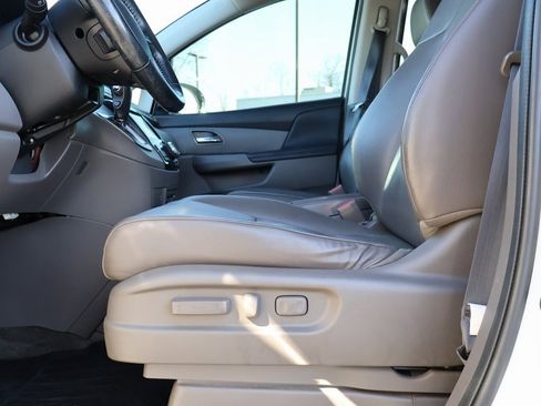 Used 2016 Honda Odyssey Touring Elite image 34
