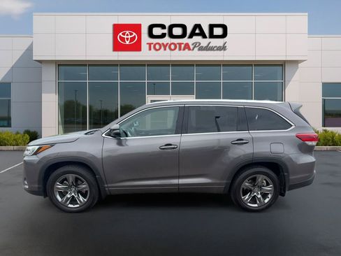 Used 2019 Toyota Highlander Limited Platinum AWD/4WD image 2