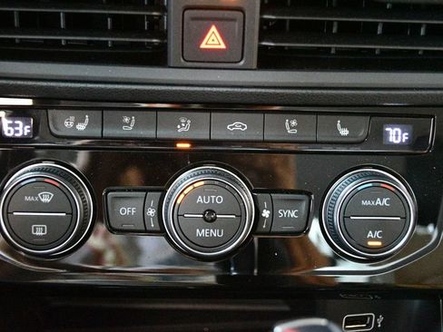 Used 2020 Volkswagen Jetta SEL Premium FWD image 59