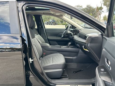 New 2026 Nissan Kicks SV w/ SV Premium Package image 39