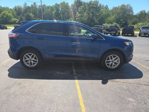 Used 2023 Ford Edge SEL w/ Convenience Package AWD/4WD image 4