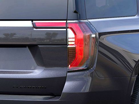 New 2026 GMC Yukon XL Elevation image 11