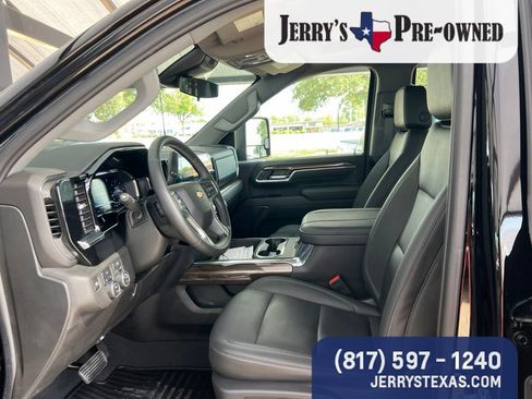 Used 2024 Chevrolet Silverado 3500 LT w/ Convenience Package AWD/4WD image 7