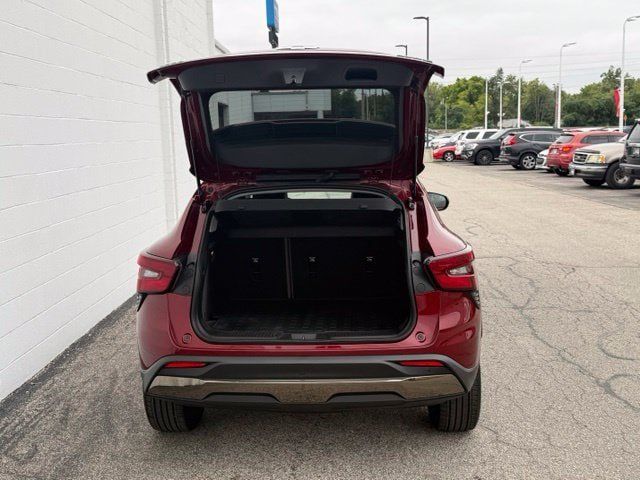 Used 2024 Chevrolet Trax ACTIV w/ Sunroof Package FWD image 9