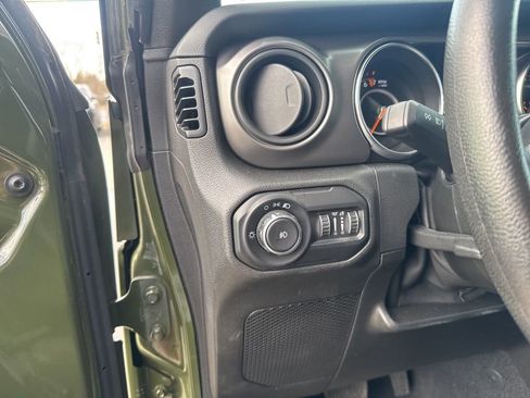 Used 2021 Jeep Wrangler Unlimited Sport AWD/4WD image 21