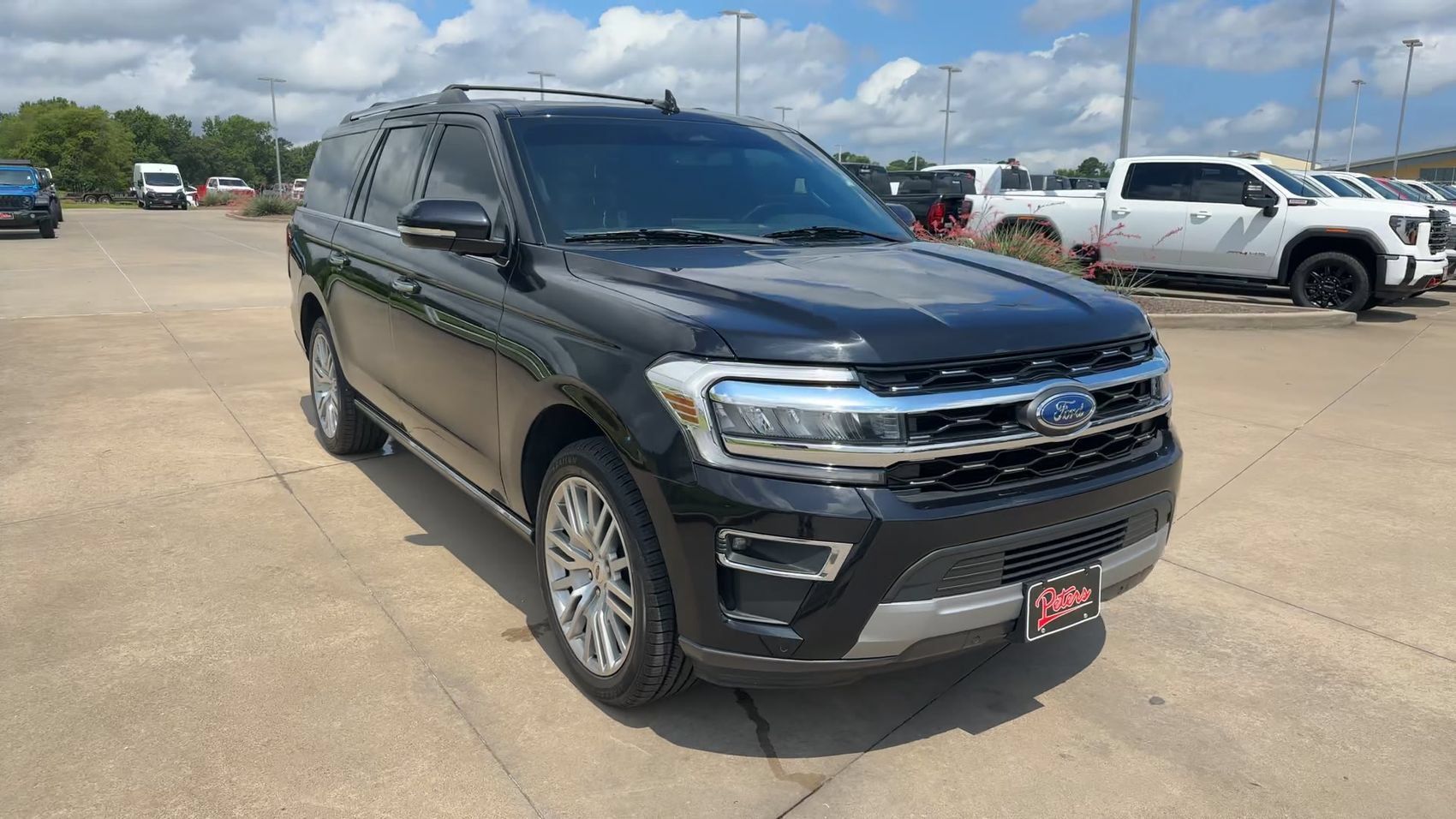 Used 2024 Ford Expedition Max Limited AWD/4WD image 3