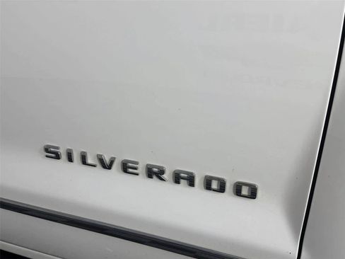 Used 2018 Chevrolet Silverado 1500 LTZ Z71 AWD/4WD image 9