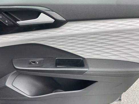 Certified 2024 Volkswagen Taos S FWD image 11