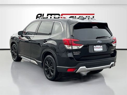 Used 2023 Subaru Forester Touring image 5