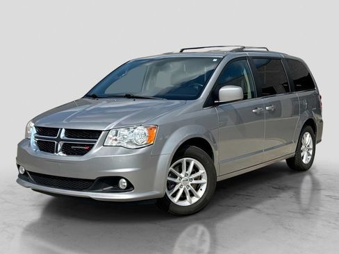 Used 2019 Dodge Grand Caravan SXT w/ Rear Park Assist Package FWD image 1