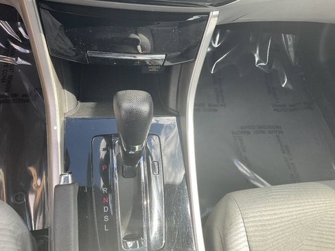 Used 2016 Honda Accord LX image 18