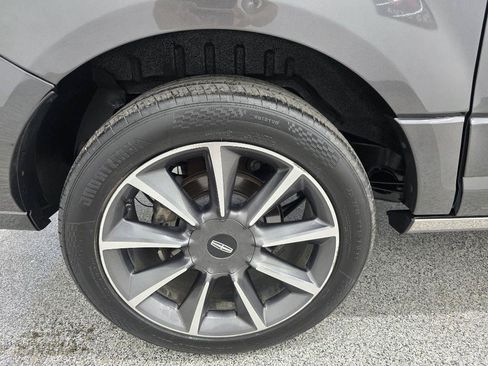 Used 2016 Lincoln Navigator L Reserve RWD image 36