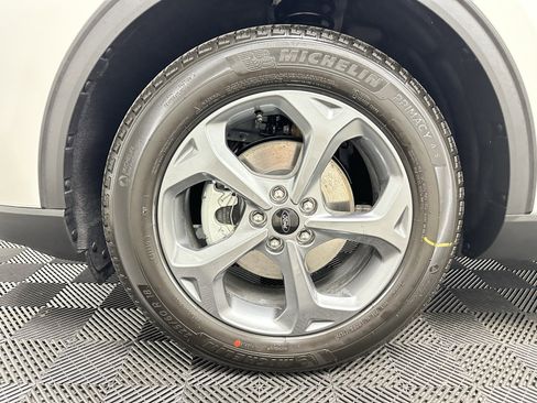 New 2025 Ford Escape ST-Line w/ Equipment Group 301A image 9