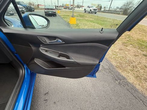 Used 2017 Chevrolet Cruze LT w/ Convenience Package image 22