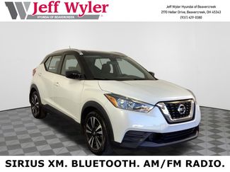 Used 2018 Nissan Kicks SV image 1