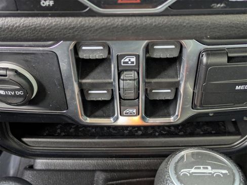 Used 2024 Jeep Gladiator Sport image 29