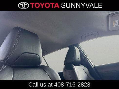 Used 2022 Toyota Corolla Cross XLE FWD image 21