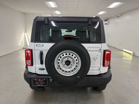 New 2025 Ford Bronco Base image 7