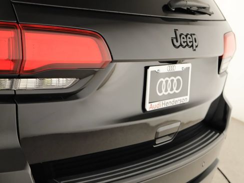 Used 2021 Jeep Grand Cherokee Laredo X RWD image 31