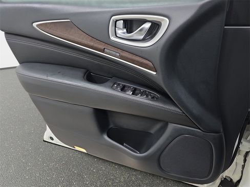 Used 2019 INFINITI QX60 Luxe w/ Sensory Package image 27