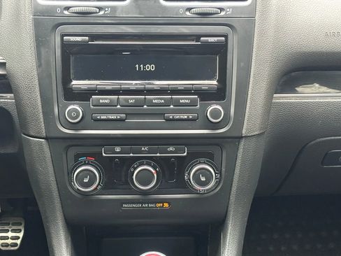 Used 2013 Volkswagen Golf 4-Door image 28