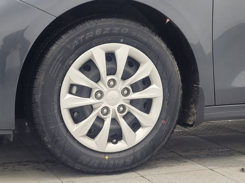 Used 2023 Kia Forte LX image 31