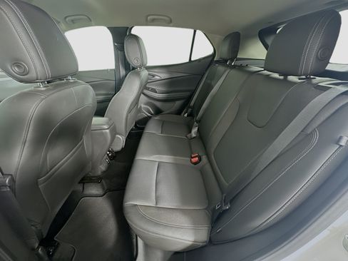 Used 2025 Buick Encore GX Preferred AWD/4WD image 26