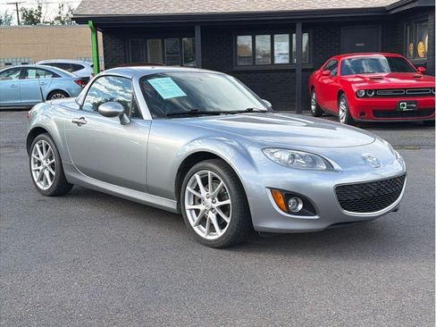 Used 2012 MAZDA MX-5 Miata Grand Touring w/ Premium Pkg RWD image 4