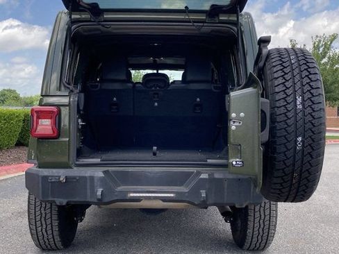 Used 2021 Jeep Wrangler Unlimited Sahara AWD/4WD image 7