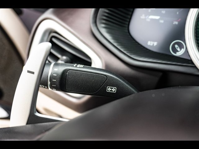Used 2023 Aston Martin DB11 Coupe RWD image 18